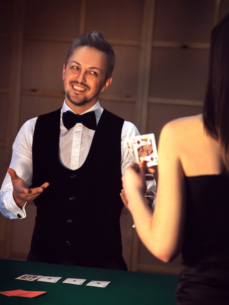 Antarmuka aplikasi mobile cilukba menampilkan menu kasino dealer langsung dan pasar sportsbook